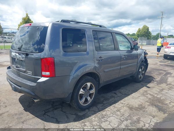 2015 HONDA PILOT SE