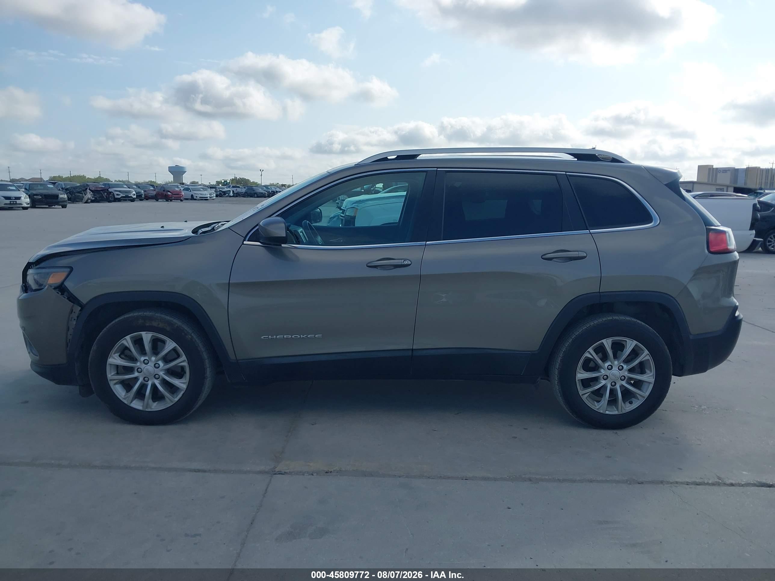 2019 JEEP CHEROKEE LATITUDE FWD