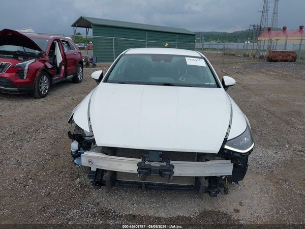 2022 HYUNDAI SONATA SE