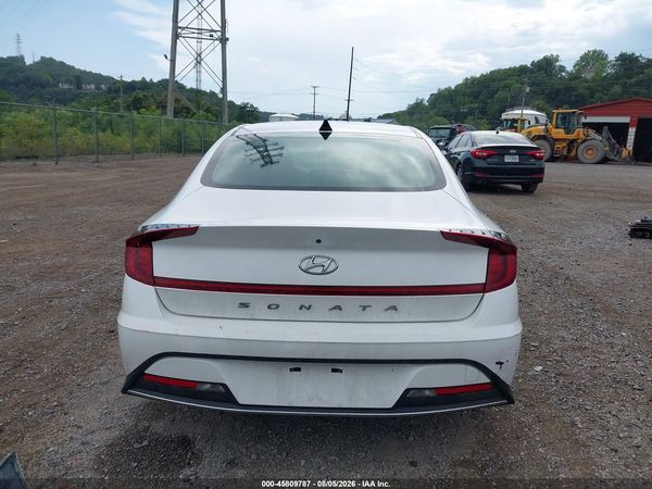 2022 HYUNDAI SONATA SE