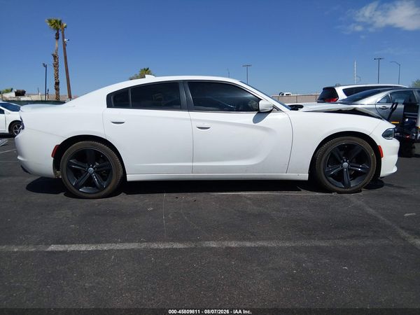2015 DODGE CHARGER SXT