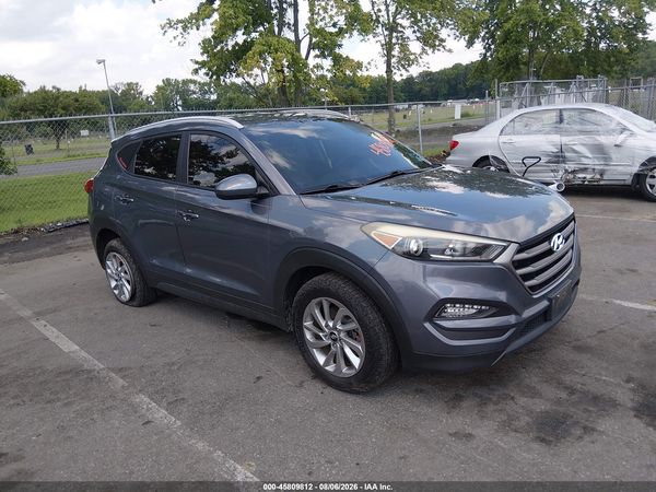 2016 HYUNDAI TUCSON SE