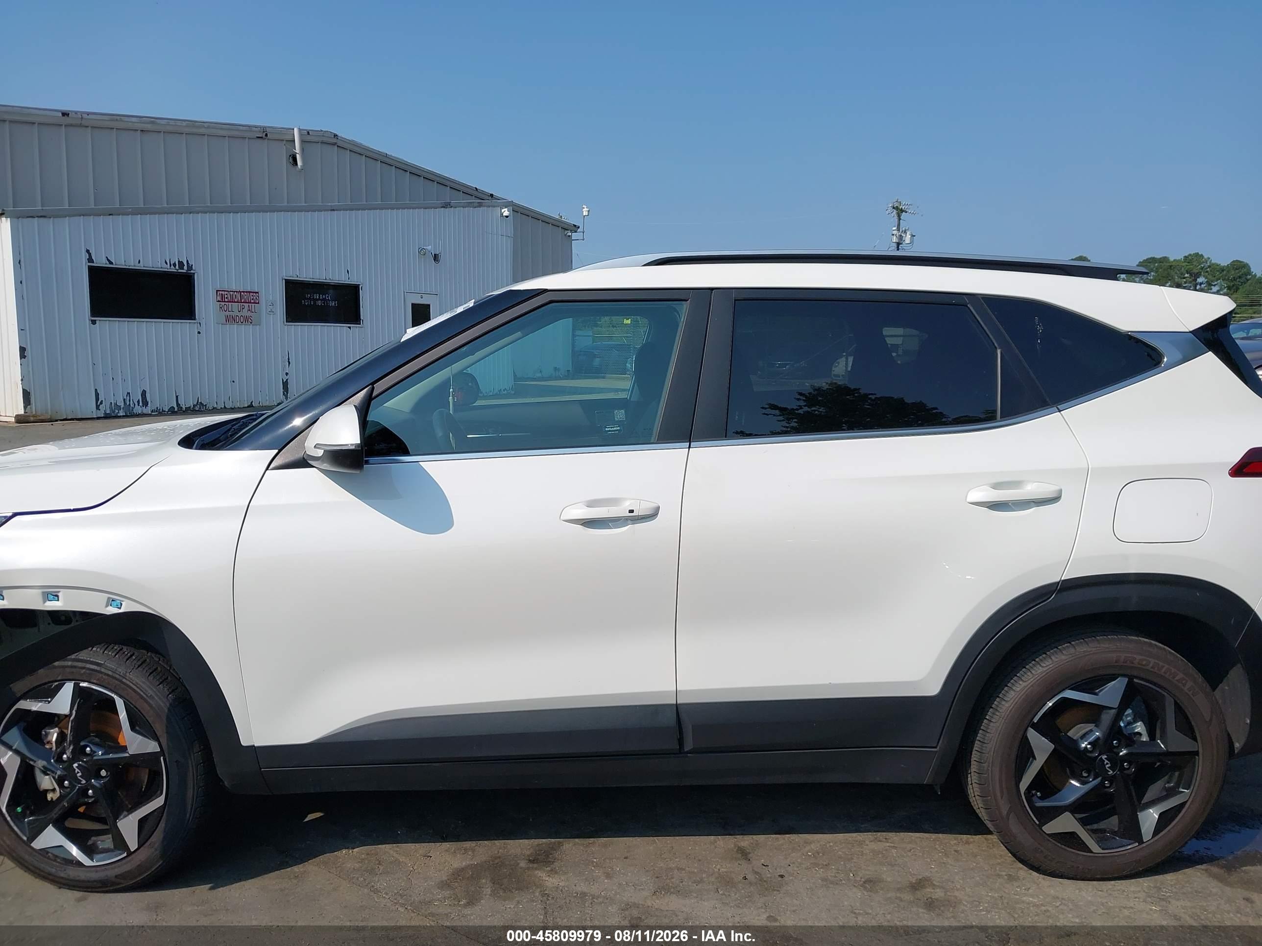 2025 KIA SELTOS EX