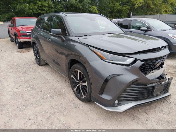 2021 TOYOTA HIGHLANDER XSE