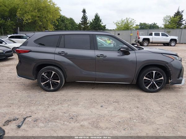 2021 TOYOTA HIGHLANDER XSE