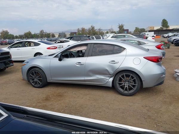 2017 MAZDA MAZDA3
