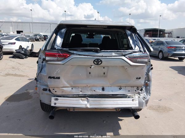 2022 TOYOTA RAV4 LE