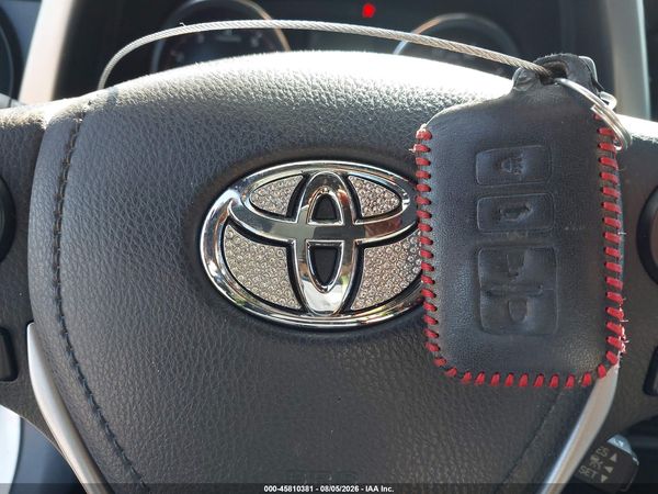 2016 TOYOTA RAV4 SE