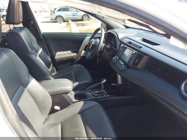 2016 TOYOTA RAV4 SE