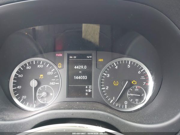 2018 MERCEDES-BENZ METRIS
