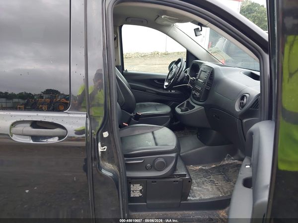 2018 MERCEDES-BENZ METRIS