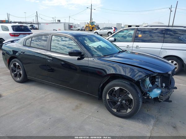 2016 DODGE CHARGER SXT