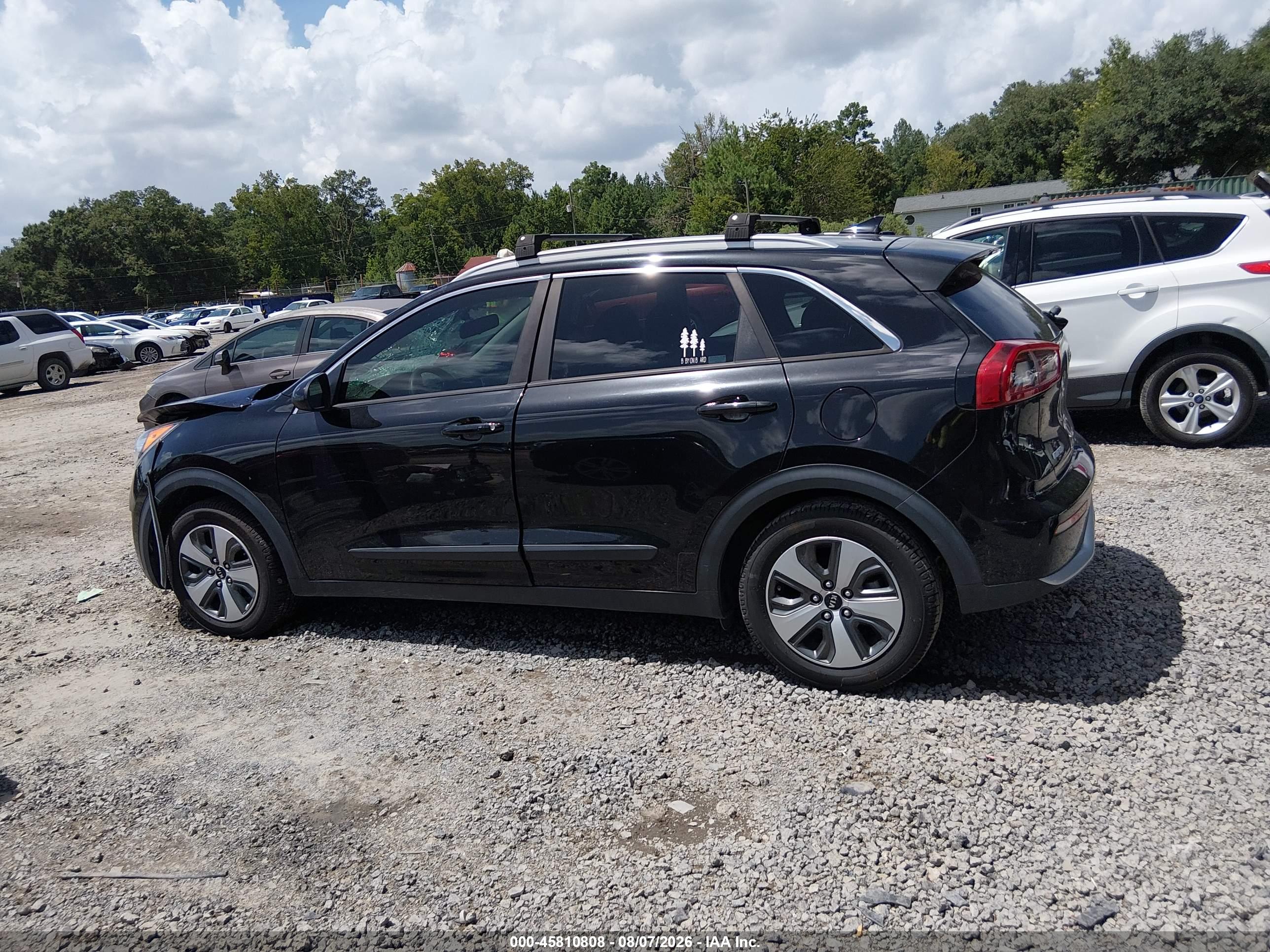 2018 KIA NIRO LX