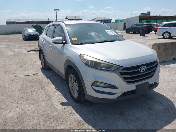 2016 HYUNDAI TUCSON SE