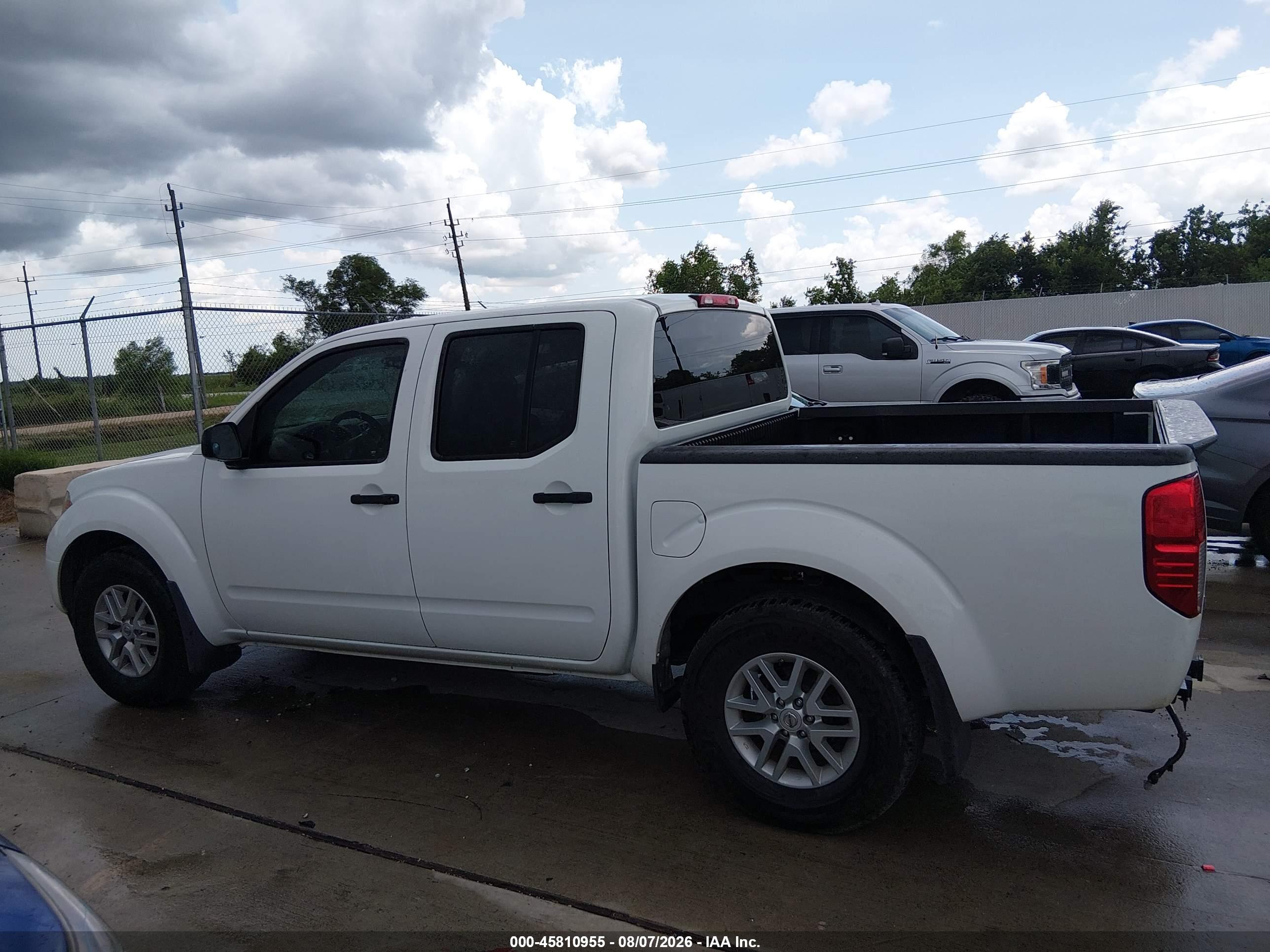 2019 NISSAN FRONTIER SV