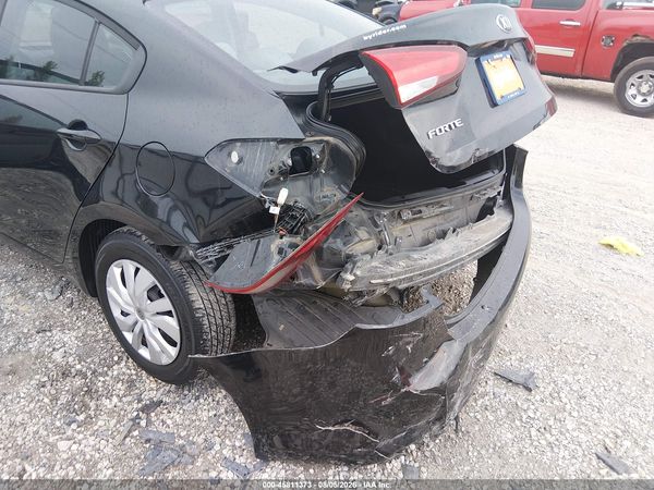 2017 KIA FORTE LX