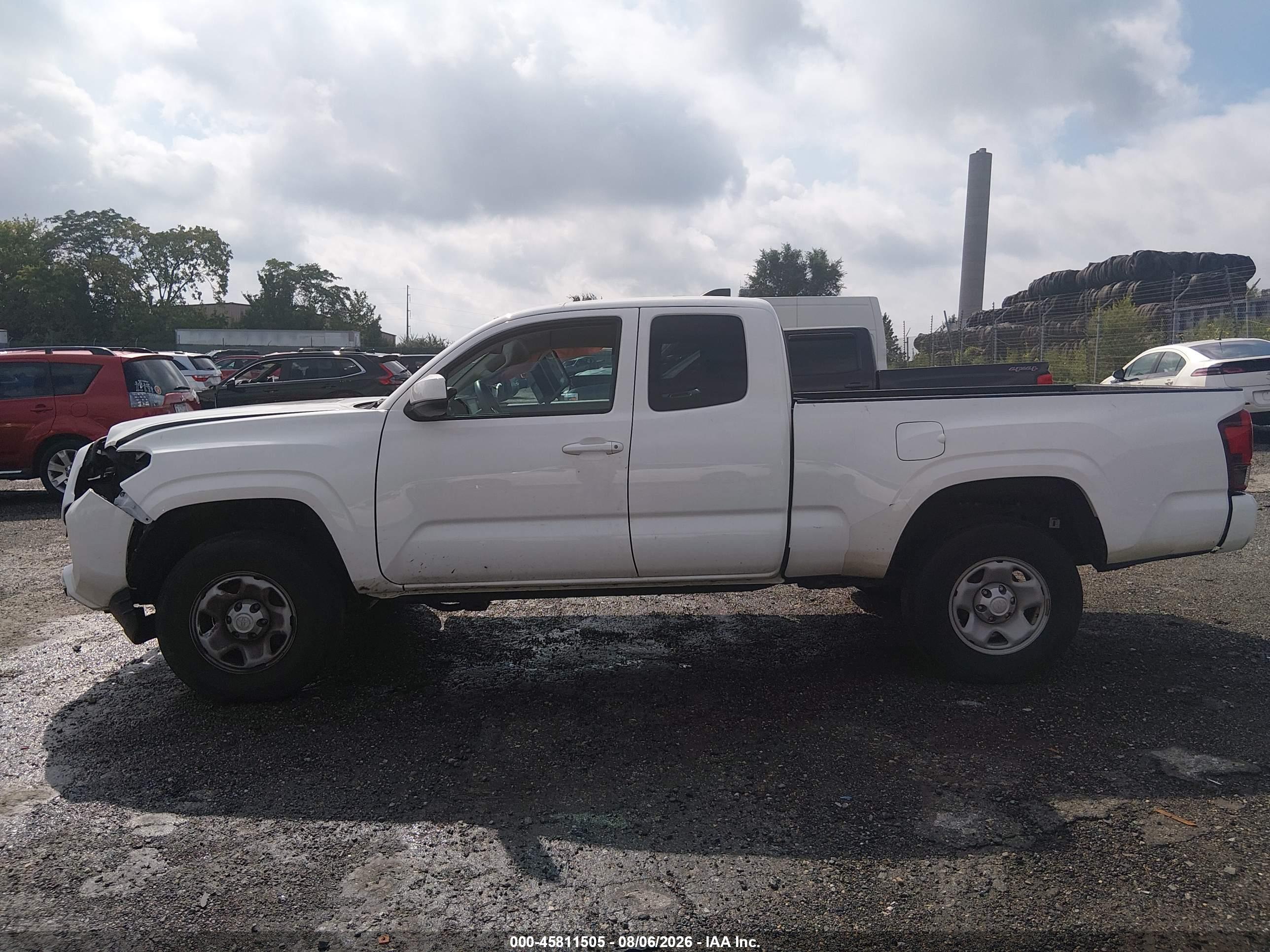 2022 TOYOTA TACOMA SR