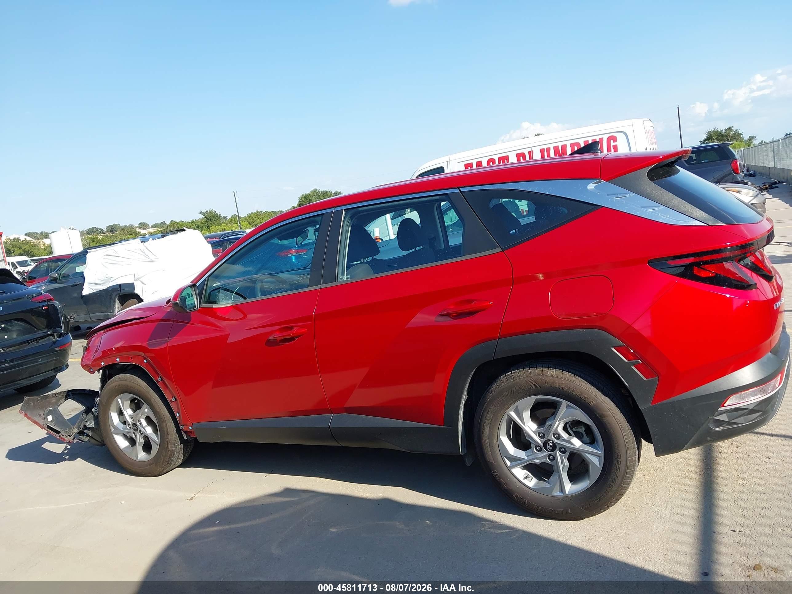 2022 HYUNDAI TUCSON SE