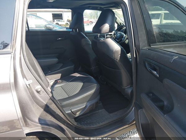 2022 TOYOTA HIGHLANDER XSE