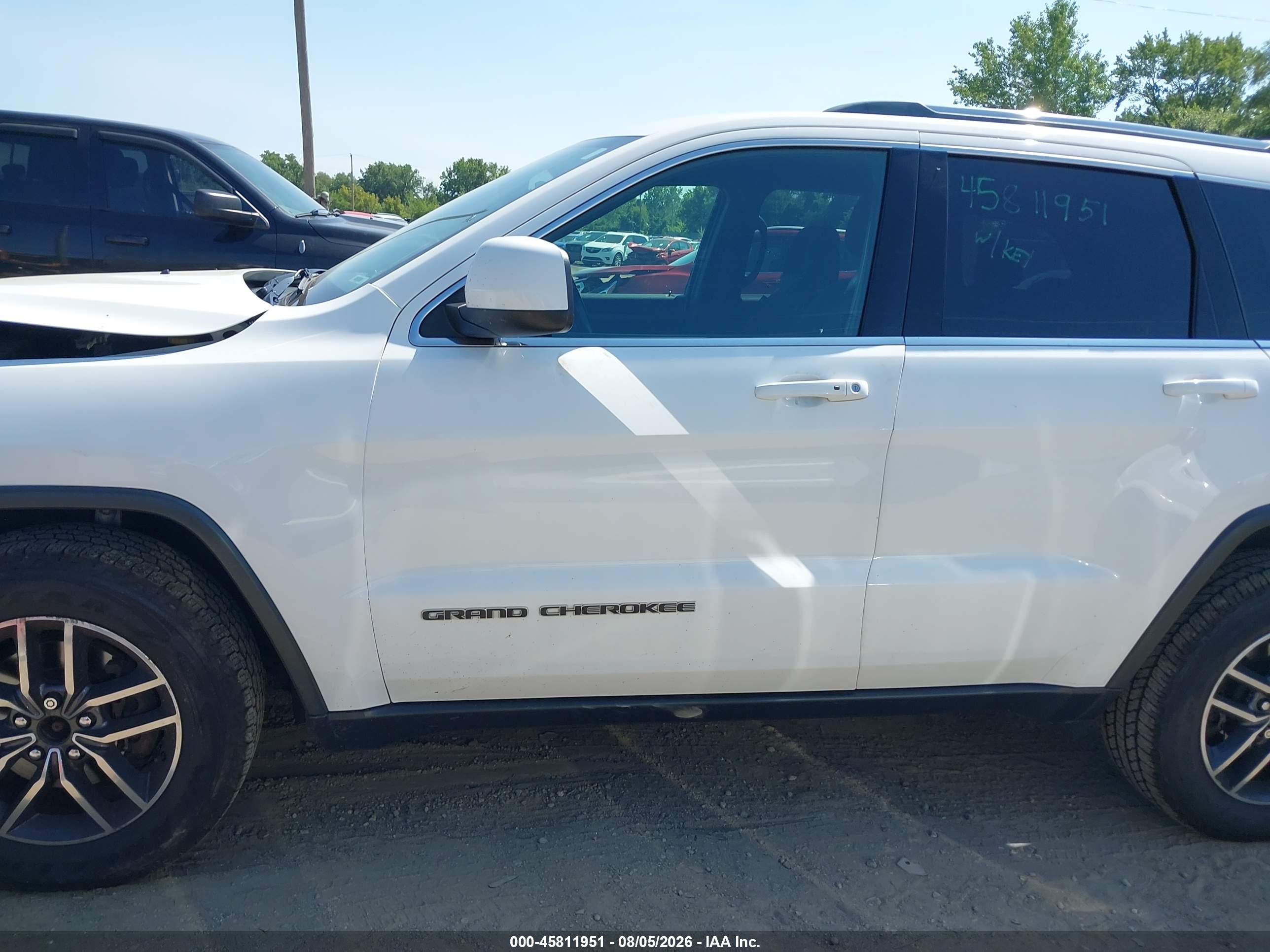 2019 JEEP GRAND CHEROKEE LAREDO E 4X4