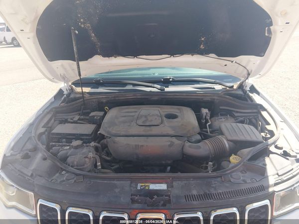 2019 JEEP GRAND CHEROKEE LAREDO E 4X2 — I10