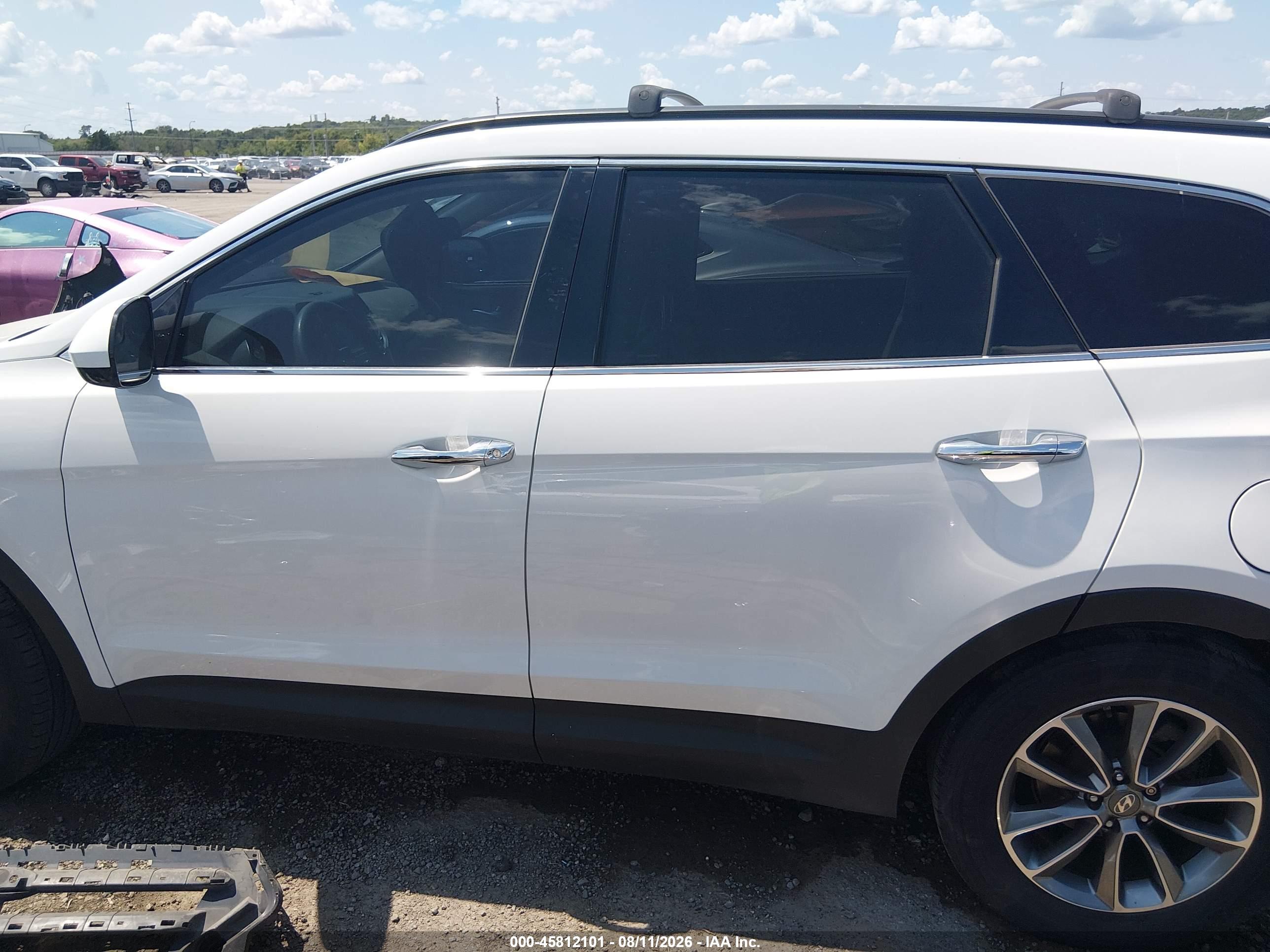 2017 HYUNDAI SANTA FE SE