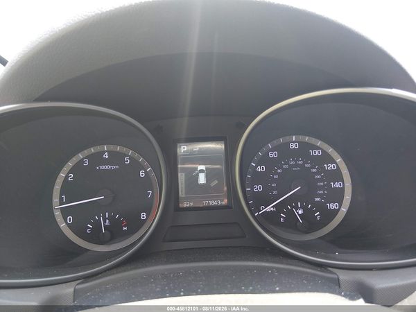 2017 HYUNDAI SANTA FE SE