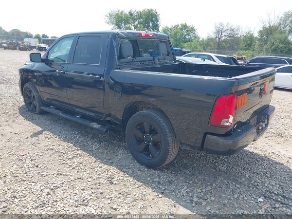 2017 RAM 1500 EXPRESS  4X4 5'7 BOX