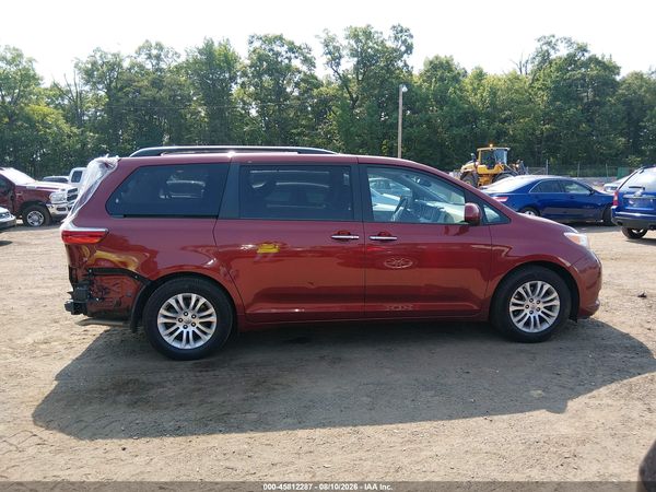 2017 TOYOTA SIENNA XLE 8 PASSENGER