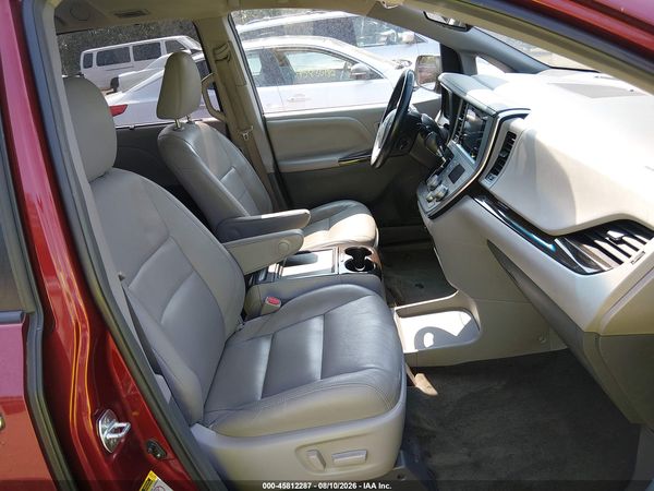2017 TOYOTA SIENNA XLE 8 PASSENGER
