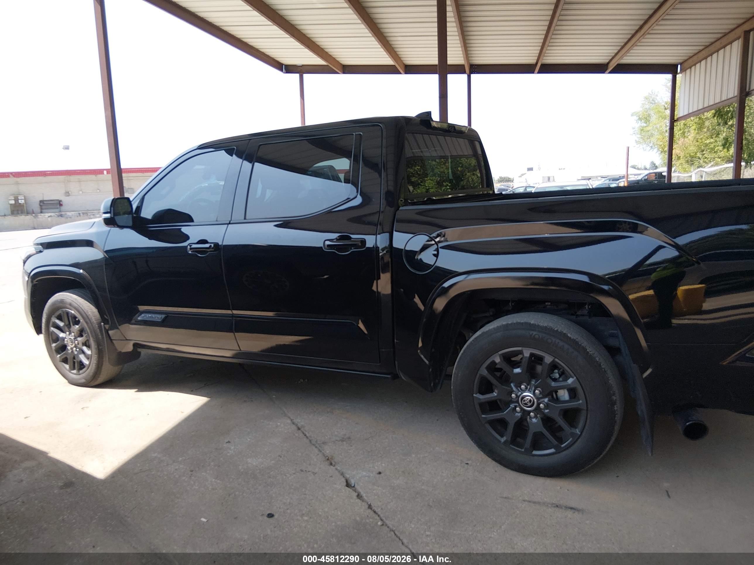 2023 TOYOTA TUNDRA PLATINUM