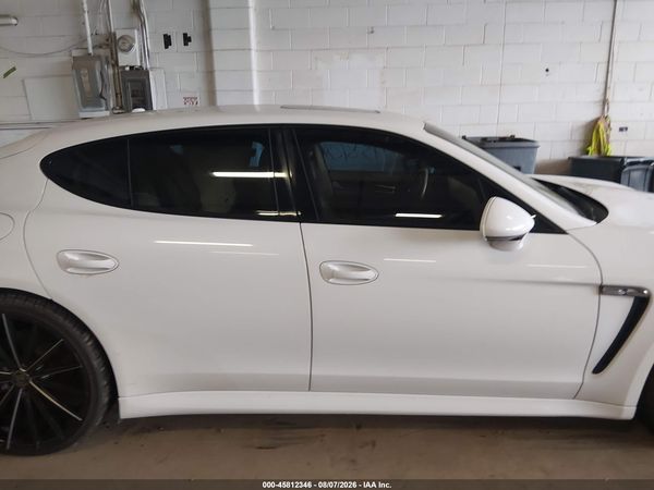 2012 PORSCHE PANAMERA 4