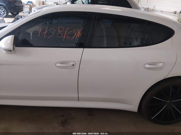 2012 PORSCHE PANAMERA 4
