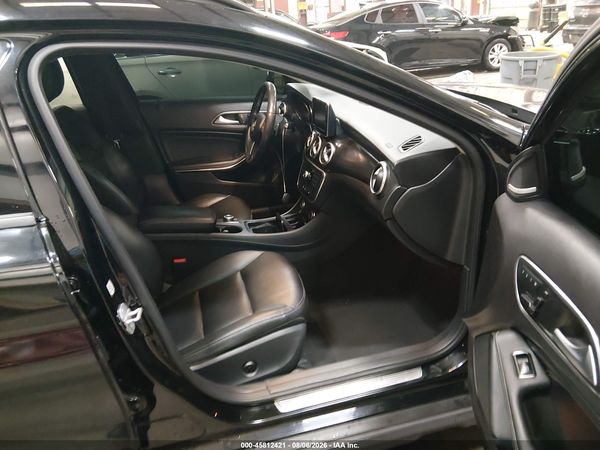 2015 MERCEDES-BENZ GLA 250 GLA250