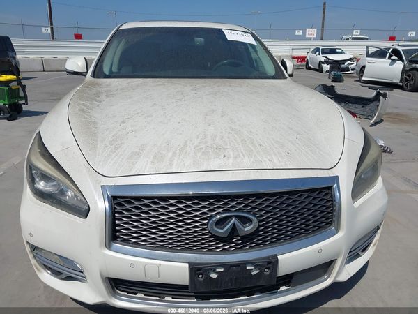 2018 INFINITI Q70 3.7 LUXE
