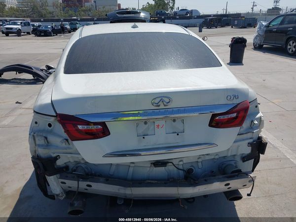 2018 INFINITI Q70 3.7 LUXE