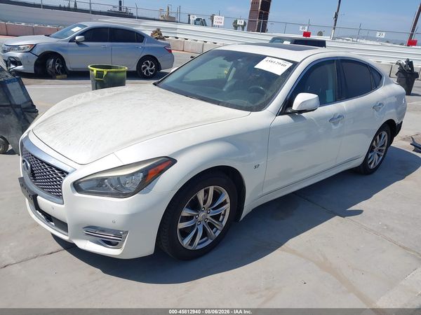 2018 INFINITI Q70 3.7 LUXE