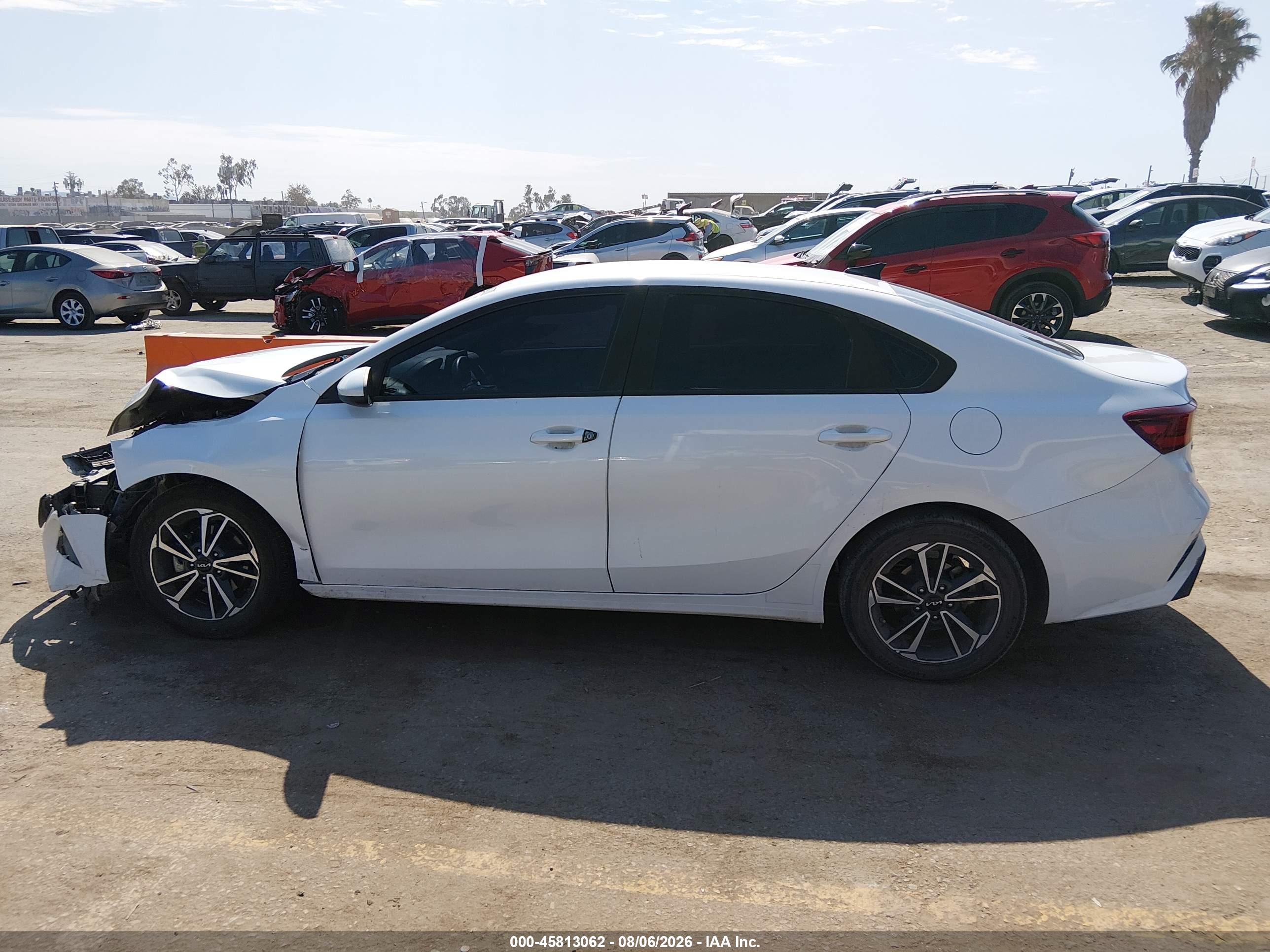 2023 KIA FORTE LXS