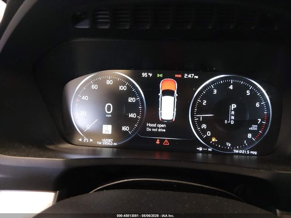 2017 VOLVO XC90 T6 MOMENTUM