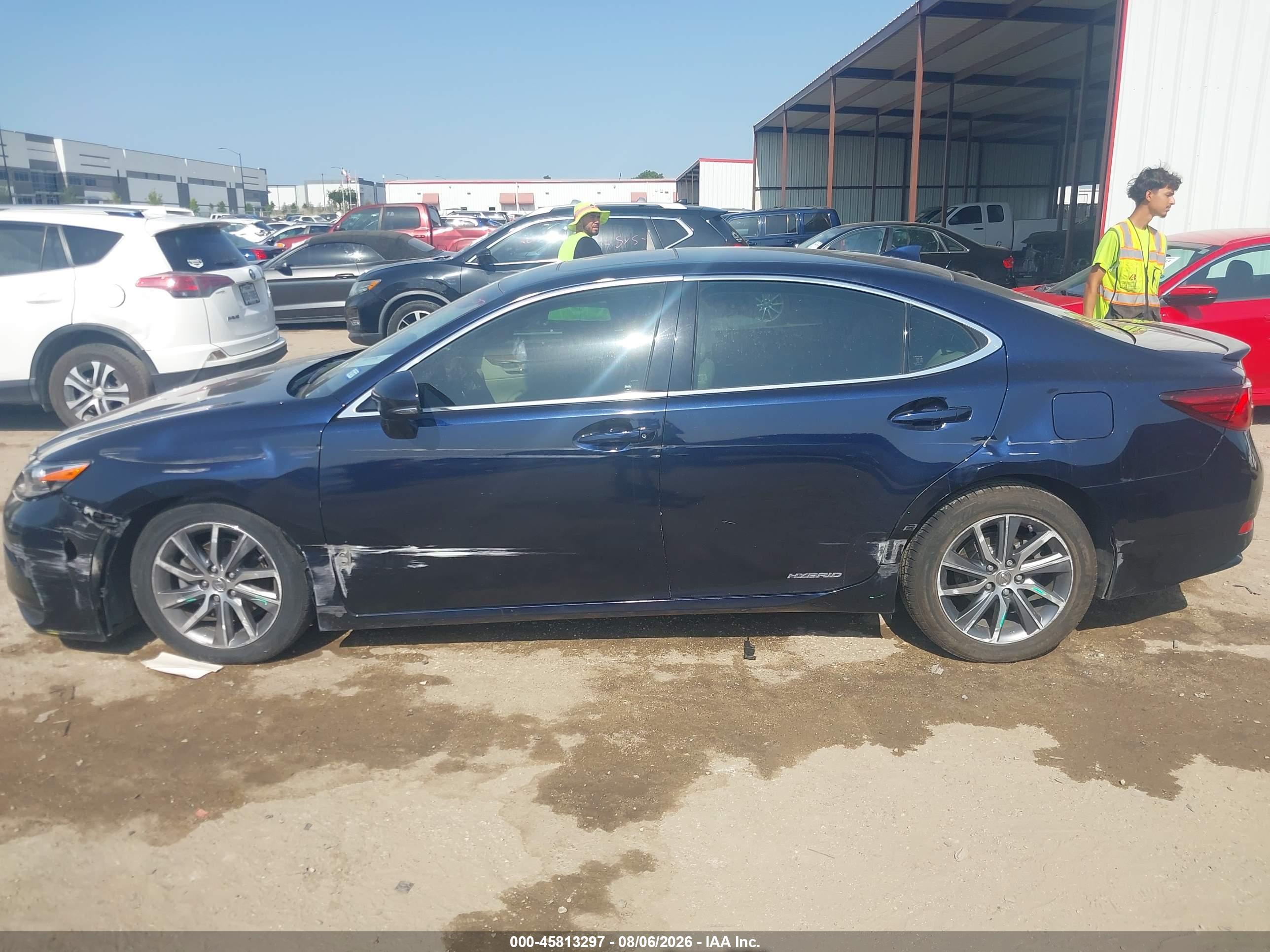 2016 LEXUS ES 300H