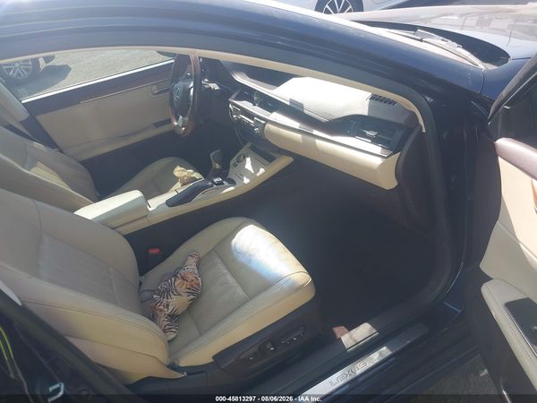 2016 LEXUS ES 300H