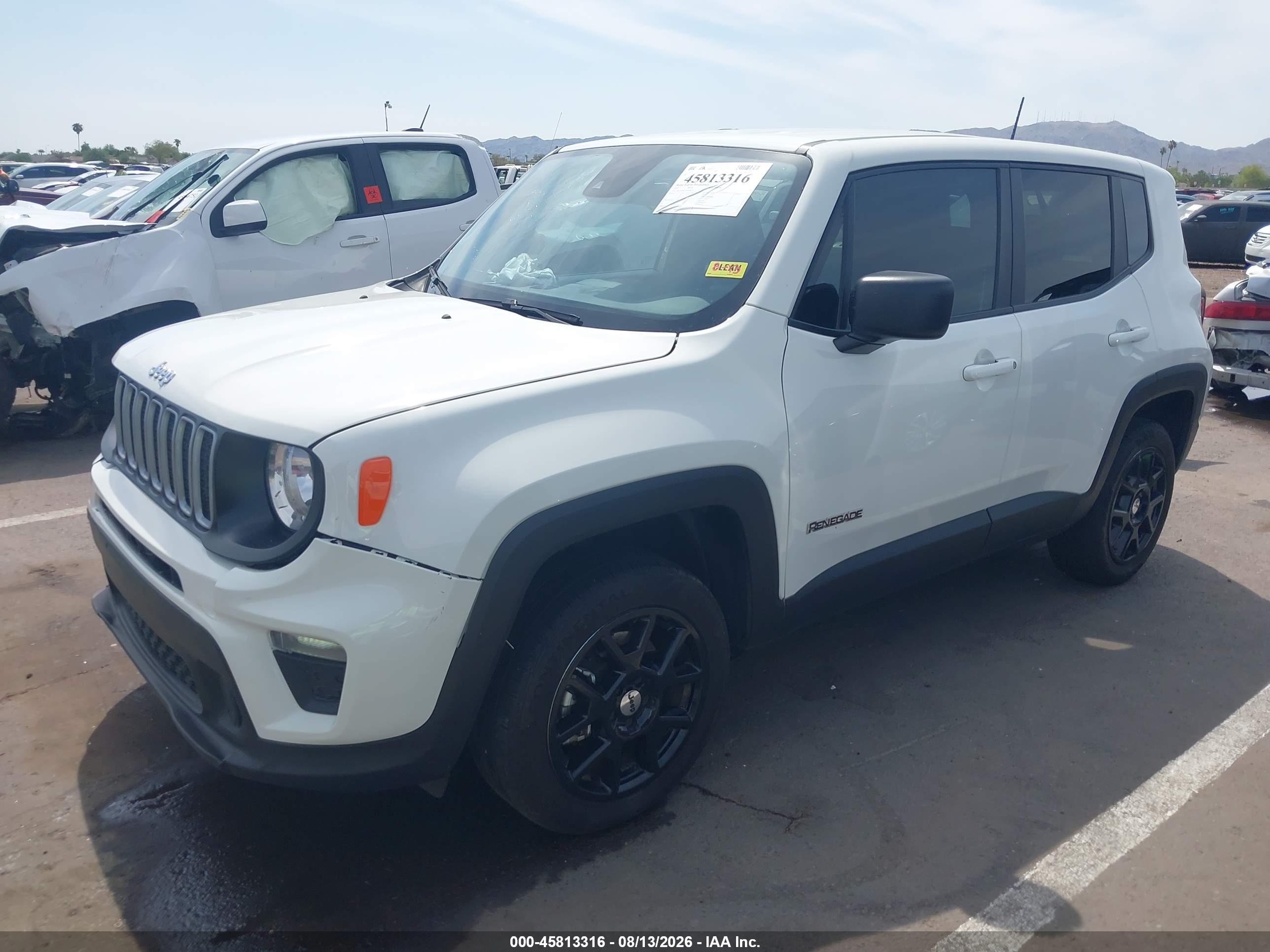 2023 JEEP RENEGADE LATITUDE 4X4 — I2