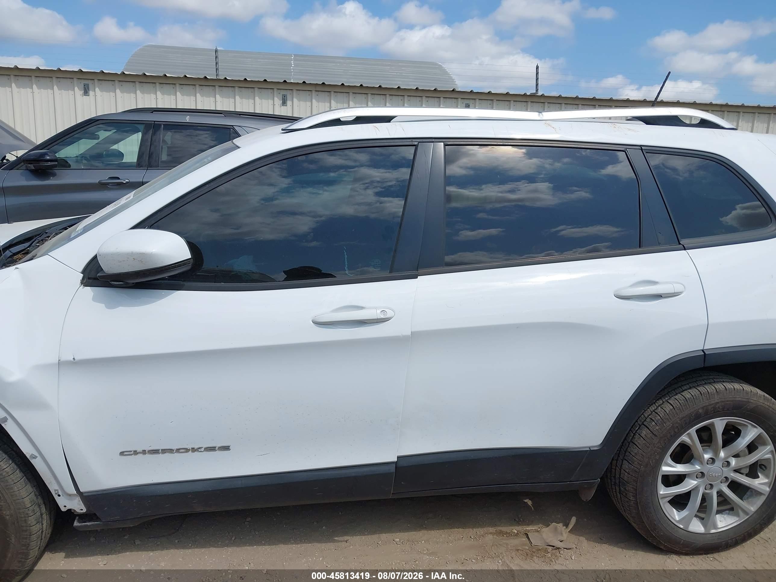 2021 JEEP CHEROKEE LATITUDE FWD