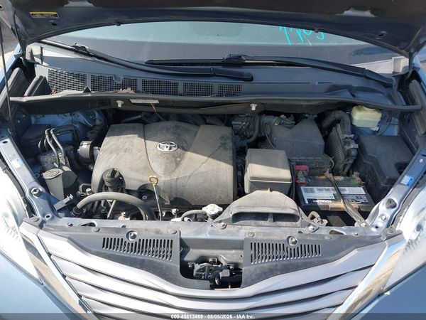 2017 TOYOTA SIENNA XLE 8 PASSENGER