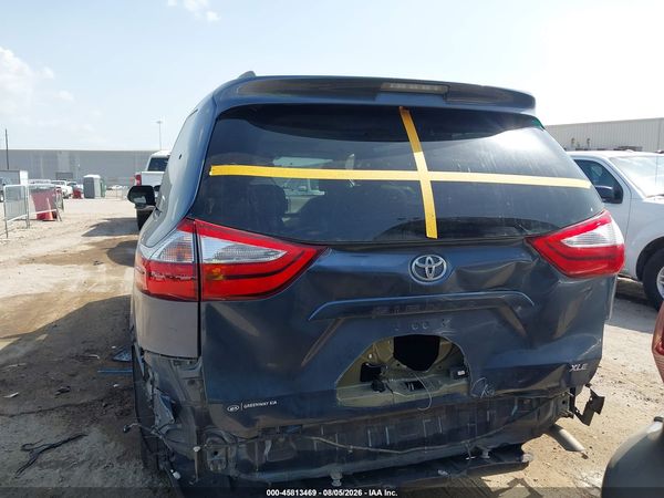 2017 TOYOTA SIENNA XLE 8 PASSENGER