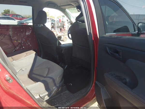2021 TOYOTA HIGHLANDER LE