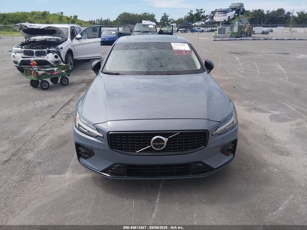 2024 VOLVO S60 B5 ULTIMATE DARK THEME