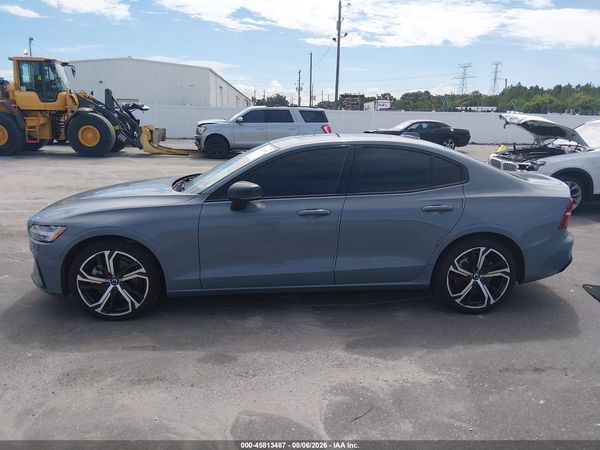 2024 VOLVO S60 B5 ULTIMATE DARK THEME