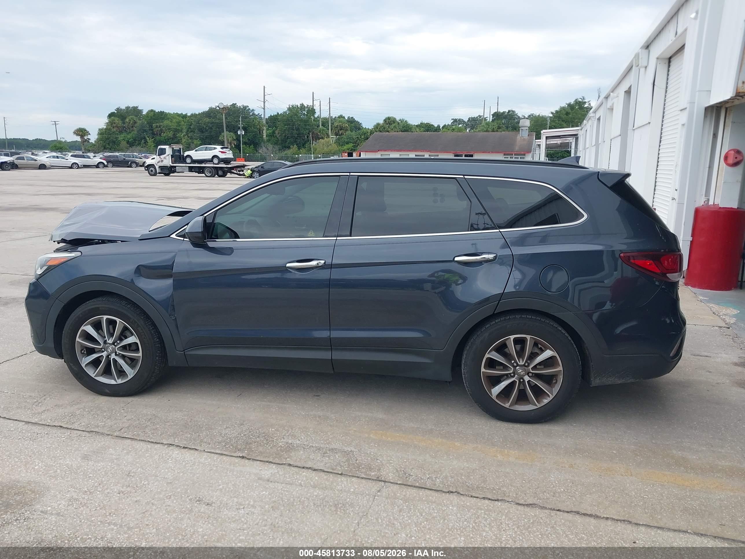 2017 HYUNDAI SANTA FE SE