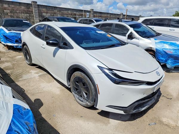 2024 TOYOTA PRIUS — Passenger 3/4